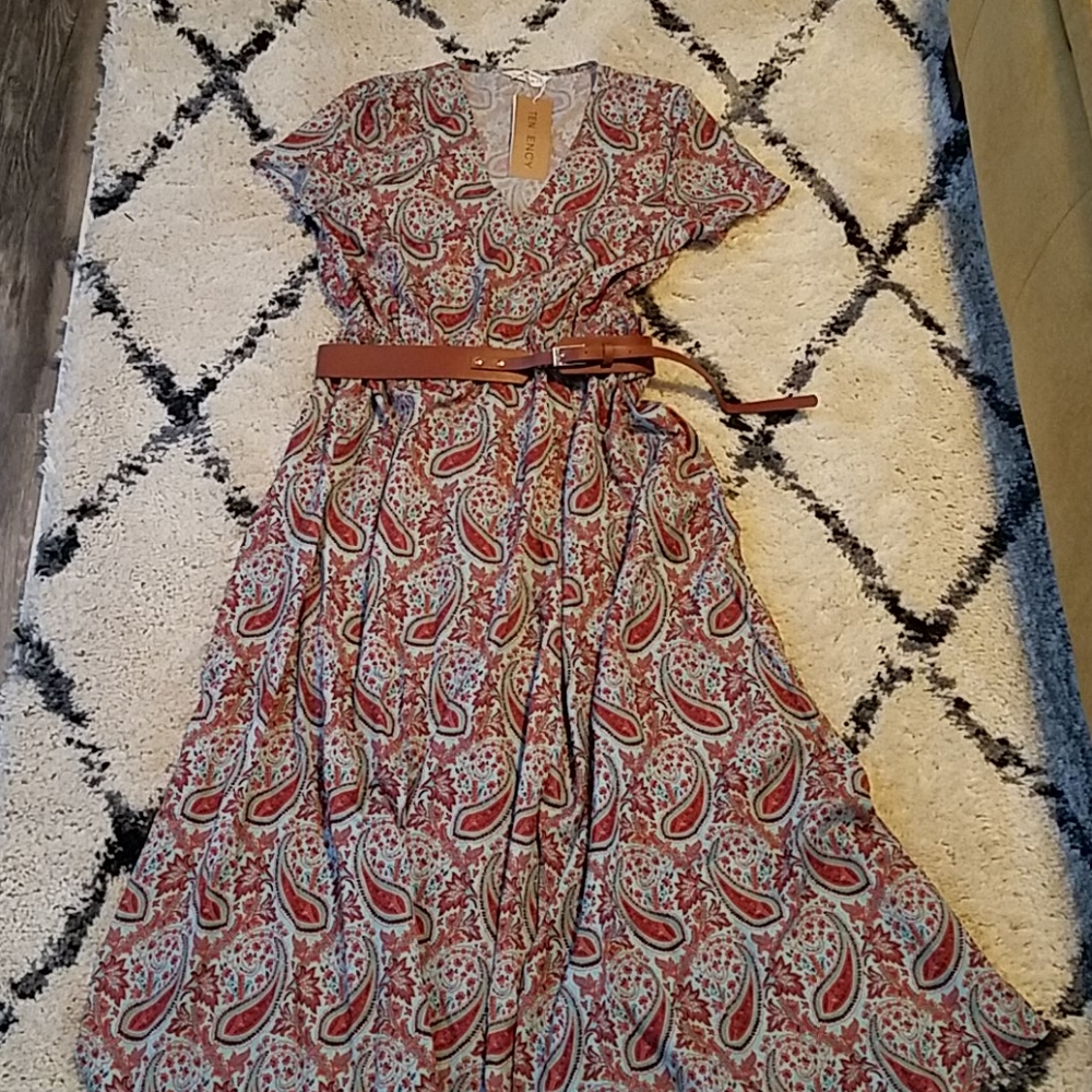 patterned maxi dress with brown leather belt